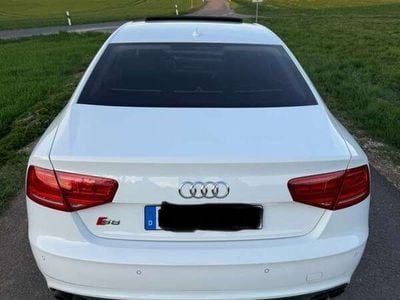 Audi S8