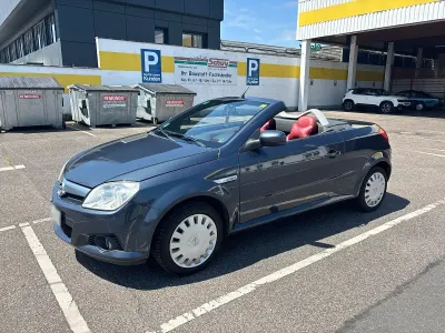 Gebraucht Opel Tigra 125 PS (91 kW) 2006 Blau Cabrio