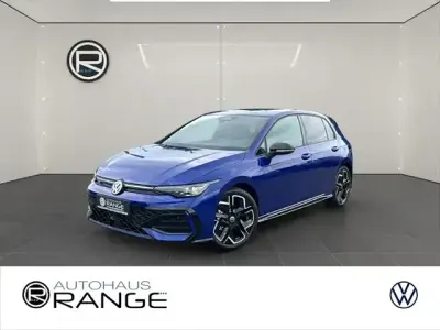 Neu VW Golf VIII R-line 150 PS (110 kW) 2026 Blau Limousine