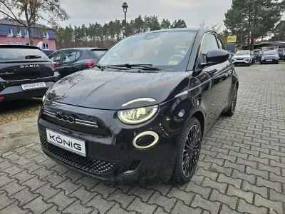 Second-hand Fiat 500e La Prima 86 kW (118 CP) 2023 Negru Berlinǎ