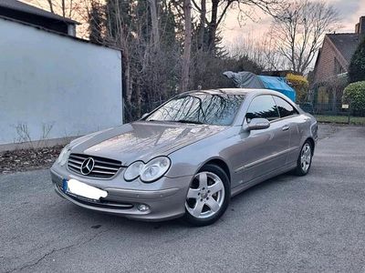Gebraucht Mercedes CLK200 218 PS (160 kW) 2003 Gold Coupé