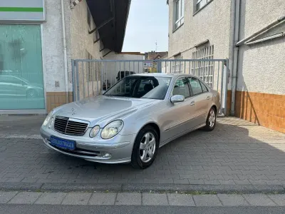 Gebraucht Mercedes E270 Avantgarde 177 PS (130 kW) 2004 Silber Limousine