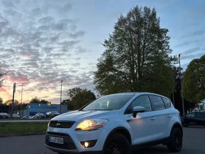 Gebraucht Ford Kuga 140 PS (102 kW) 2012 Weiß SUV
