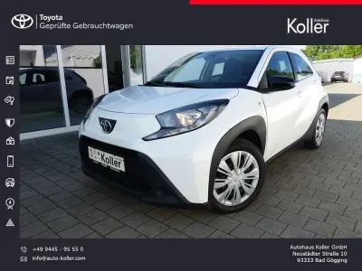 Gebraucht Toyota Aygo X Play 72 PS (52 kW) 2022 Weiß SUV
