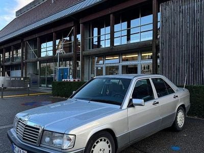 Gebraucht Mercedes 190 122 PS (89 kW) 1993 Silber Limousine