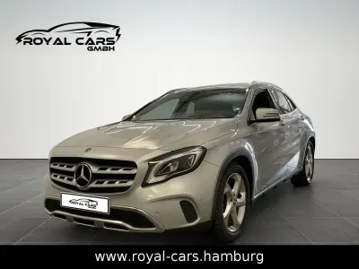 Gebraucht Mercedes GLA200 136 PS (100 kW) 2019 Iridiumsilber SUV