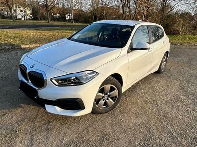 Gebraucht BMW 118 Advantage 136 PS (100 kW) 2021 Weiß Kleinwagen