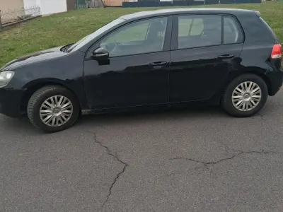Gebraucht VW Golf VI 82 PS (60 kW) 2009 Schwarz Kleinwagen