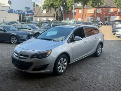 Gebraucht Opel Astra Style 120 PS (88 kW) 2015 Argonsilber/sovereign/switchbl Kombi