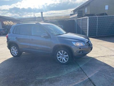 Grau Gebraucht 2009 VW Tiguan Sportline SUV | 3.999 € (Fairer Preis)