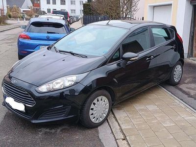 Gebraucht Ford Fiesta 95 PS (69 kW) 2014 Schwarz Kleinwagen