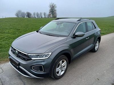 Gebraucht VW T-Roc Life 110 PS (80 kW) 2022 Grau SUV