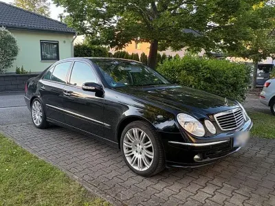 Gebraucht Mercedes E200 Avantgarde 163 PS (119 kW) 2005 Schwarz Limousine