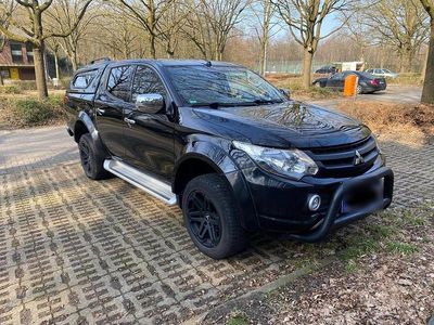 Usata Mitsubishi L200 181 CV (133 kW) 2017 Nero Pick-up