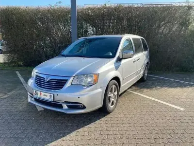 Usata Lancia Voyager 163 CV (119 kW) 2012 Argento Monovolume