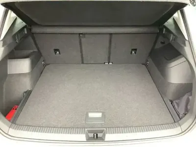 Gebraucht VW Tiguan 150 PS (110 kW) 2024 Silber SUV