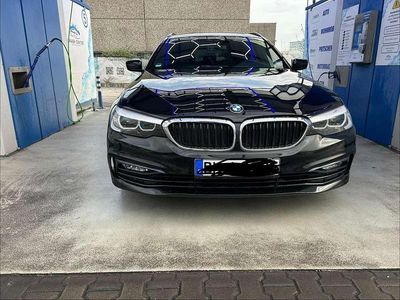 Gebraucht BMW 520 Sport Line 190 PS (139 kW) 2018 Schwarz Kombi