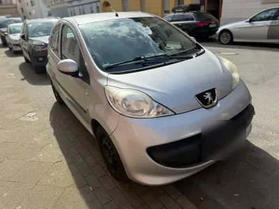 Usata Peugeot 107 Urban Move 68 CV (50 kW) 2008 Grigio Utilitaria
