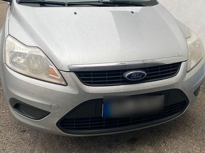 Gebraucht Ford Focus 140 PS (102 kW) 2010 Silber Kombi