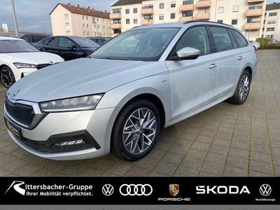 Gebraucht Skoda Octavia Tour 150 PS (110 kW) 2022 Brilliantsilber metallic Kombi