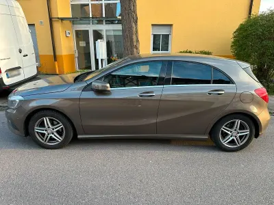 Gebraucht Mercedes A180 2013 Braun Kleinwagen