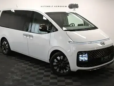 Gebraucht Hyundai Staria Signature 177 PS (130 kW) 2022 Weiß Van / Kleinbus