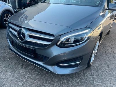 Mercedes B220