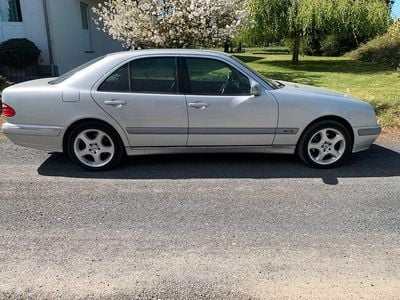 Mercedes E270