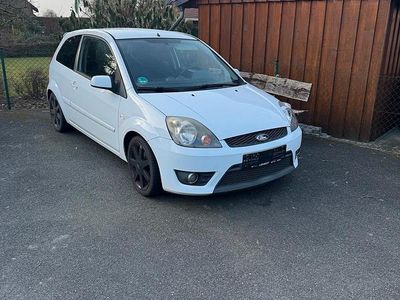 Weiß Gebraucht 2007 Ford Fiesta ST-Line Kleinwagen | 1.000 €