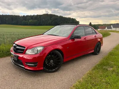 Gebraucht Mercedes C350 AMG 306 PS (225 kW) 2012 Rot Limousine