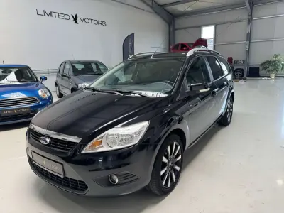 Gebraucht Ford Focus 125 PS (91 kW) 2009 Pantherschwarz metallic Kombi