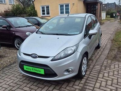 Gebraucht Ford Fiesta Champions Edition 69 PS (50 kW) 2012 Silber Kleinwagen