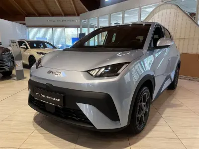 Nouă BYD Dolphin Surf Comfort 114 kW (156 CP) 2026 Albastru Hatchback