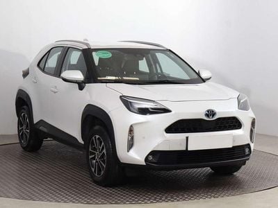 Platinum white pearl mc. Gebraucht 2022 Toyota Yaris Cross Comfort SUV | 23.290 € (Fairer Preis)