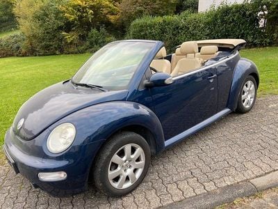 Usata VW Beetle Cabriolet Highline 101 CV (74 kW) 2004 Blu Cabrio