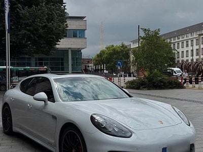 Porsche Panamera GTS