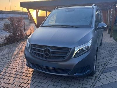 Gebraucht Mercedes V220 Edition 163 PS (119 kW) 2014 Blau Van / Kleinbus