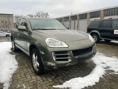 Gebraucht Porsche Cayenne 245 PS (180 kW) 2010 Grün SUV