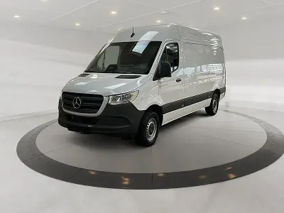 Gebraucht Mercedes Sprinter 150 PS (110 kW) 2025 Arktikweiss Van