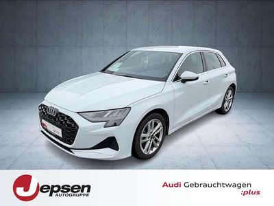 Gletscherweiß metallic Gebraucht 2025 Audi A3 Advanced Plus Limousine | 33.880 € (Superpreis)