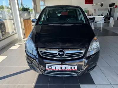 Gebraucht Opel Zafira Design Edition 125 PS (91 kW) 2011 Schwarz Van / Kleinbus