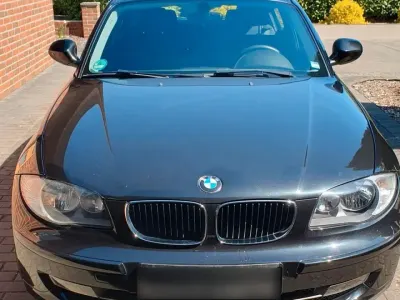 Usado BMW 116 120 CV (88 kW) 2010 Negro Utilitario