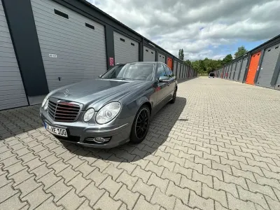 Gebraucht Mercedes E280 Avantgarde 190 PS (139 kW) 2006 Grau Limousine