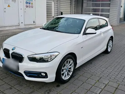 Gebraucht BMW 116 Sport Line 109 PS (80 kW) 2016 Weiß Kleinwagen