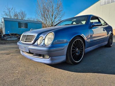 Gebraucht Mercedes CLK320 218 PS (160 kW) 1999 Blau Coupé