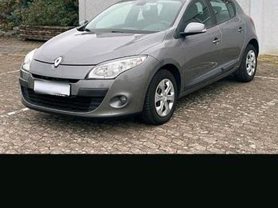 Używany Renault Mégane 110 KM (80 kW) 2009 Szary Sedan/Limuzyna