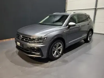 Gebraucht VW Tiguan Allspace R-line 180 PS (132 kW) 2018 Platinum grey SUV