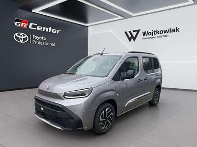 Neu Toyota Proace Verso City 100 kW (136 PS) 2025 Silber Kombi