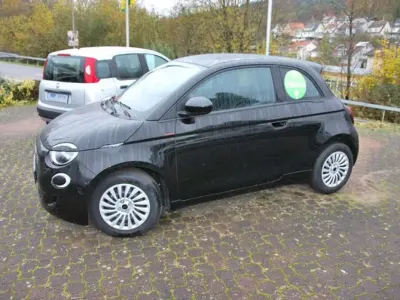 Usata Fiat 500e Action 69 kW (95 CV) 2022 Nero Berlina