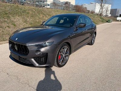 Gebraucht Maserati Levante 430 PS (316 kW) 2022 Grau SUV
